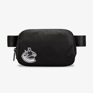 Lululemon X Vancouver Canucks Everywhere Belt Bag 1L - Black